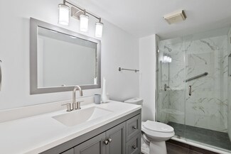 7220 Lake Circle Dr Unit 203, Margate, FL 33063