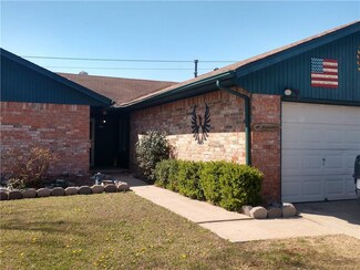 650 W Linden Dr, Mustang, OK 73064