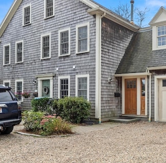 16 County St Unit 2, Ipswich, MA 01938