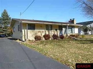 1208 Adams St, Mankato, MN 56001