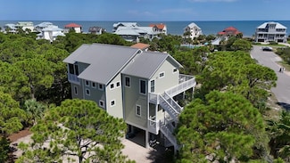 1704 Magnolia Rd, Eastpoint, FL 32328