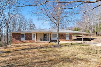 12 Springwood Dr, Asheville, NC 28805