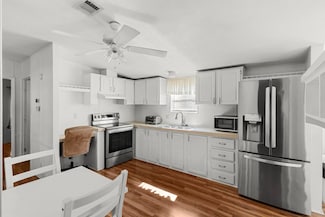 82 Vista Way, Auburndale, FL 33823