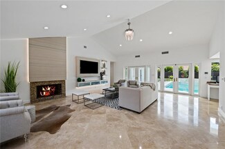6887 Viento Way, Boca Raton, FL 33433