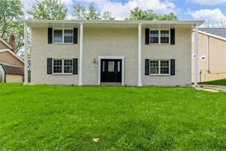 948 Barbara Ann Ln, Ellisville, MO 63021