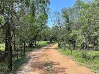 354 Lower Red Rock Rd, Bastrop, TX 78602