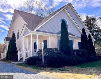 22 Center St, Elmer, NJ 08318