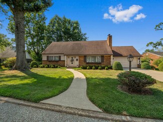2106 Holswade Dr, Huntington, WV 25701