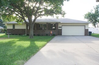 511 Ridgeway Ave, Pratt, KS 67124