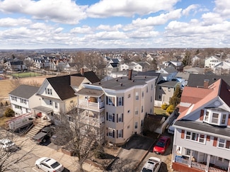 90 Swan St, Everett, MA 02149
