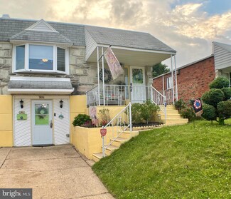 9816 Clark St, Philadelphia, PA 19115