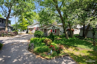 437 Holiday Dr, Somonauk, IL 60552