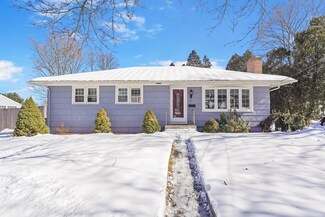 41 Crestlan Cir, Worcester, MA 01604
