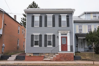 39 N 7th St, Lewisburg, PA 17837