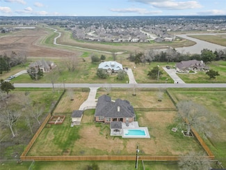 3412 Tallow Forest St, Dickinson, TX 77539