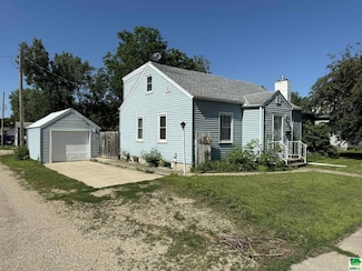 318 5th St, Sibley, IA 51249