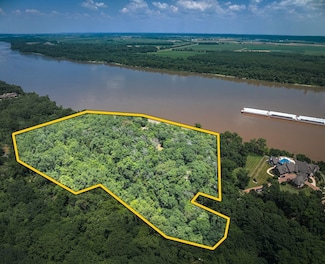 900 Bluff Rd, Pevely, MO 63070