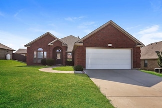 1921 Bay Laurel Dr, Weatherford, TX 76086