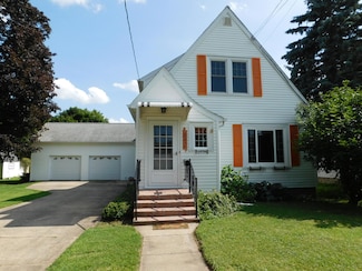 842 E Michigan Ave, Marshall, MI 49068