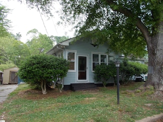 33 School St, Enoree, SC 29335