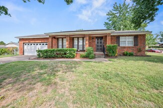 907 N Moccasin St, Sapulpa, OK 74066
