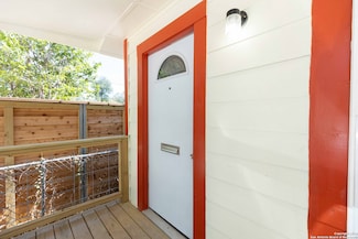 330 Gem Ln, San Antonio, TX 78204
