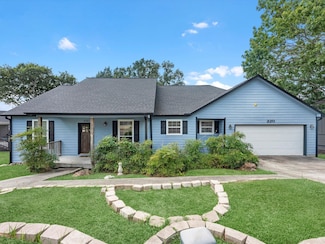 220 Harbour Row Dr, Coldspring, TX 77331