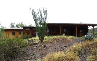 32755 S Shangrila Dr, Black Canyon City, AZ 85324