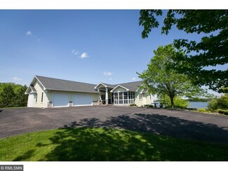 714 107th St, Roberts, WI 54023