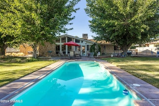 3006 Ronna Dr, Las Cruces, NM 88001