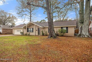 249 Trojan Dr, Pearl, MS 39208