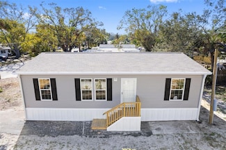 5234 Yellow Pine St N, Saint Petersburg, FL 33709