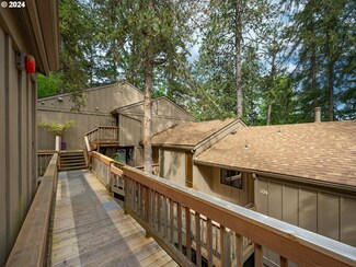 104 Treehill Loop Unit 104, Eugene, OR 97405