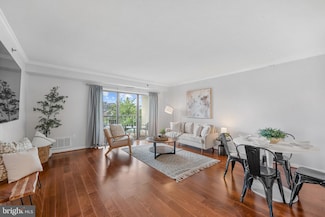 545 E Braddock Rd Unit 302, Alexandria, VA 22314