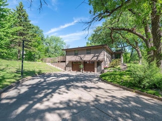 14900 Viewcrest Ln, Burnsville, MN 55306