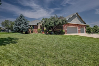 706 Quail Nest Rd, Winfield, KS 67156