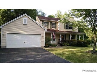 124 Traciann Dr, Hamlin, NY 14464