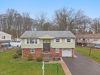 70 Highland Rd, North Haledon, NJ 07508