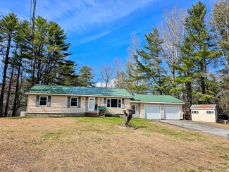 22 Pine St, Milo, ME 04463