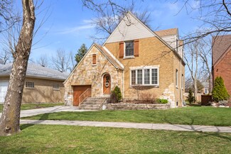 564 Selborne Rd, Riverside, IL 60546