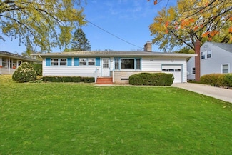 609 Bartels St, Monona, WI 53716