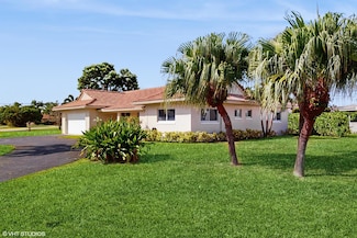 221 Sudbury Dr, Lake Worth, FL 33462