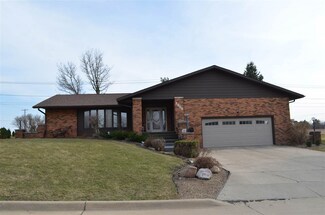 1328 2nd St SE, Oelwein, IA 50662