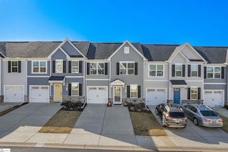 804 Staveley Ln, Greenville, SC 29617