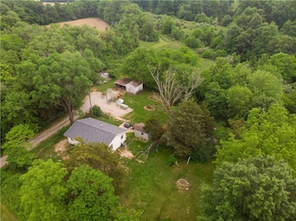 264 E 2625 Ave, Bingham, IL 62011