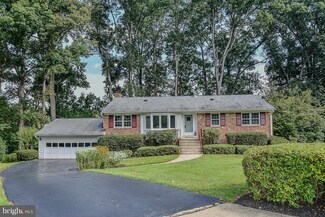9104 Petros Ct, Fairfax, VA 22031