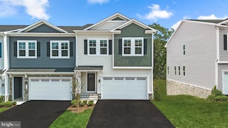 121 Leather Flower Dr, Lake Frederick, VA 22630