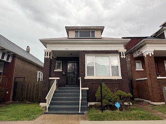 7533 S Eberhart Ave, Chicago, IL 60619