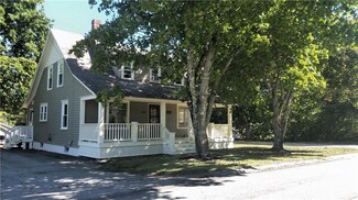 39 Lebanon Rd, Winterport, ME 04496
