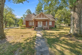 615 W Front St, Lonoke, AR 72086